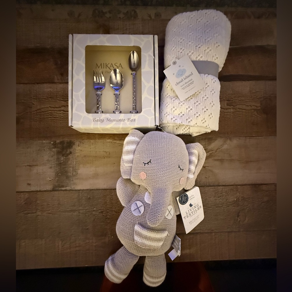 NWT baby items! Blanket, elephant and 3-piece utensil set